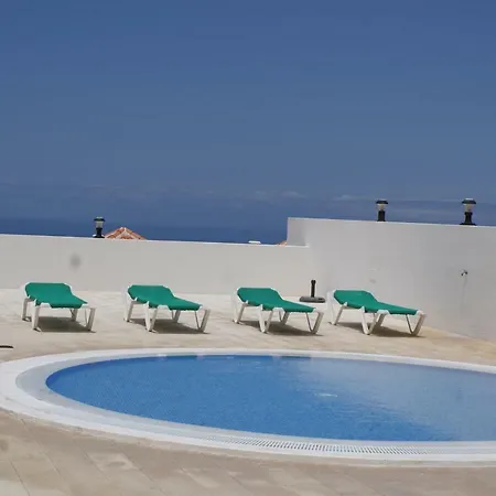 Roque Del Conde أذيخي